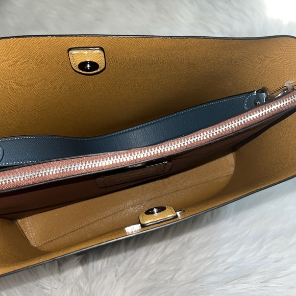 Coach Mollie bucket bag in denim - Picture 5 of 7